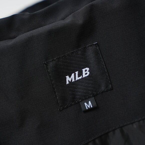 MLB Black Hooded Jacket - Picture 8 of 9